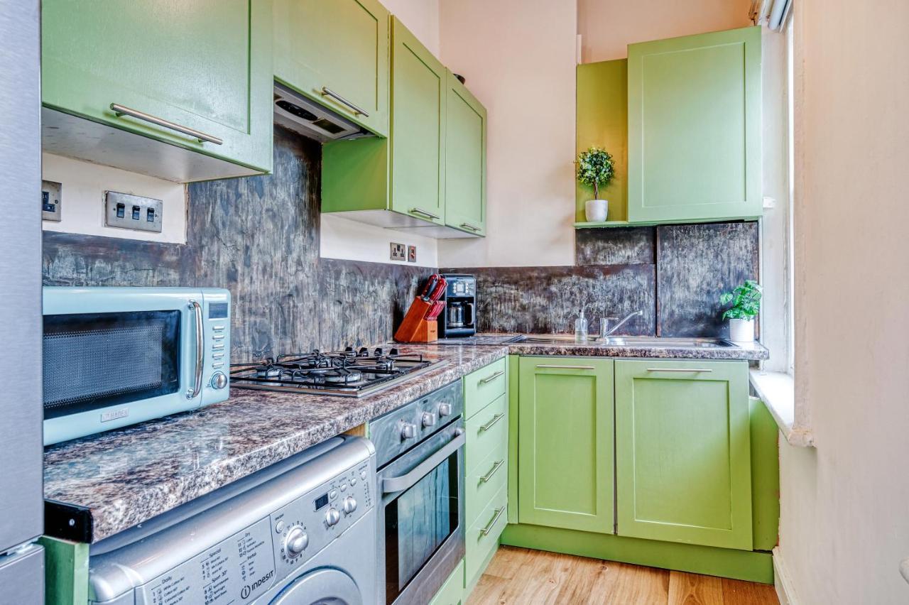 Sunny Corner Apartment In Center Of Лондон Екстериор снимка
