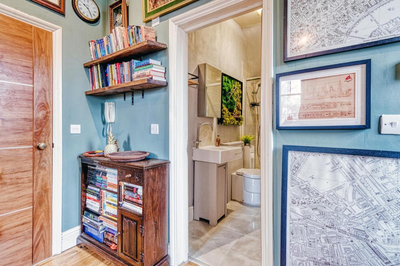 Sunny Corner Apartment In Center Of Лондон Екстериор снимка